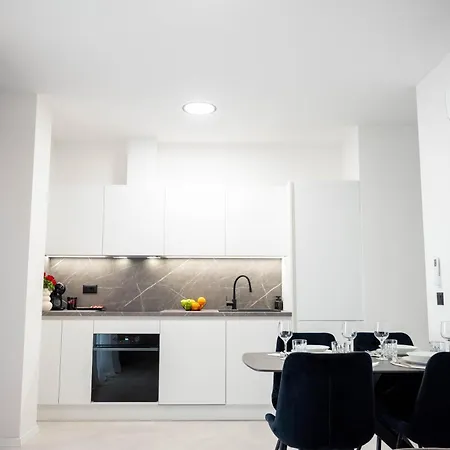 I-lux Apartment *