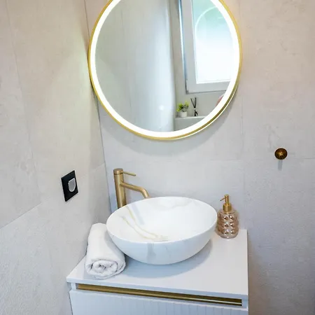 I-lux Apartment *